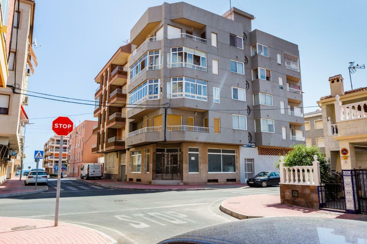 Apartamento Berry Playa Naufragos 또레비에하 외부 사진